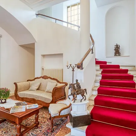 By @ Locarno Konukevi