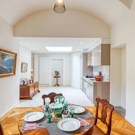 By @ Locarno Konukevi Muralto