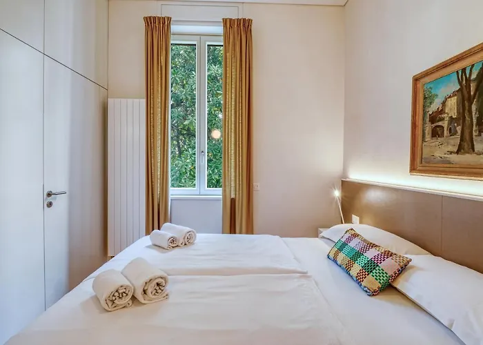 By @ Locarno 3* Muralto