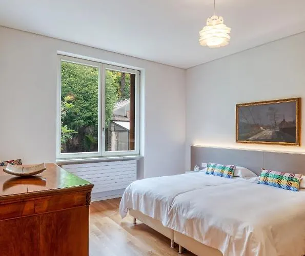 By @ Locarno Pensión 3*