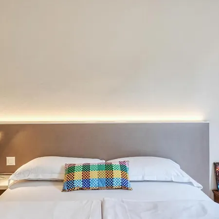 By @ Locarno Pensionat Muralto