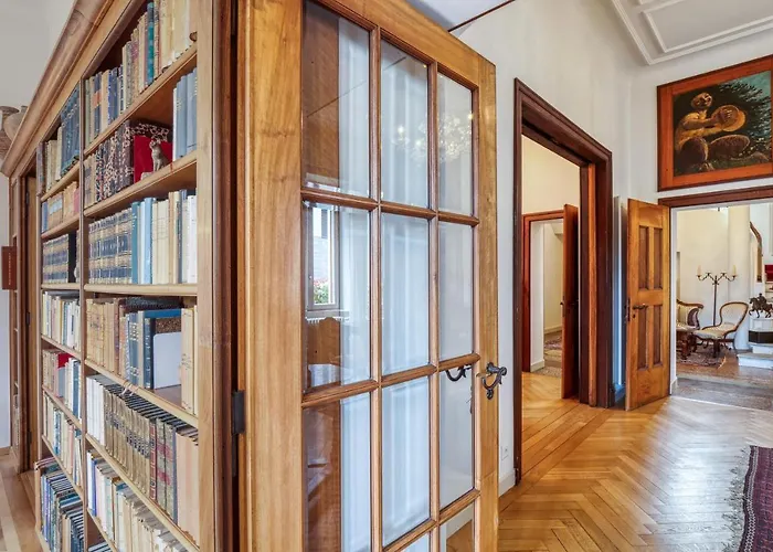 By @ Locarno 3* Muralto