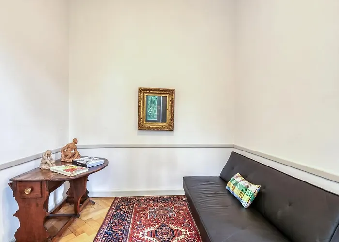 By @ Locarno 게스트하우스