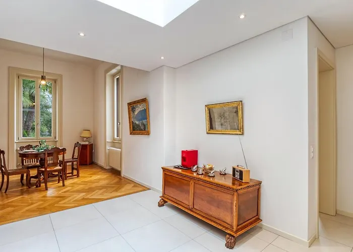 By @ Locarno Konukevi Muralto